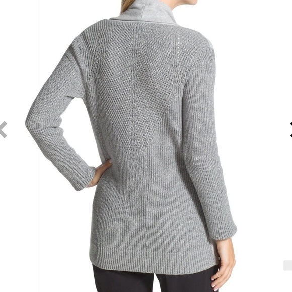 Chico's Zenergy Dina fabric mixed Jacket Side Zip Gray Sweater size 0 small - Picture 2 of 14